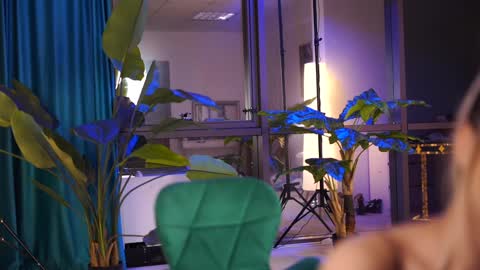 Snapshot of assmerising chatting on December 30, 7:21 pm Starting 930 PM EU TIME online show from December 30, 7:21 pm