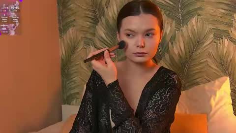 Snapshot of asterquinn chatting on April 22, 3:46 pm Aster Quinn online show from April 22, 3:46 pm
