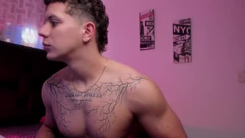 astonhills online show from September 29, 7:51 pm