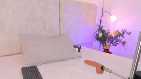 Snapshot of astorath_angel chatting on December 5, 11:19 am Astorath online show from December 5, 11:19 am