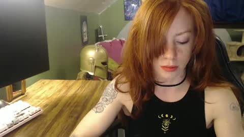 Snapshot of astraeasiren chatting on February 13, 5:26 am AstraeaSiren online show from February 13, 5:26 am