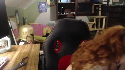 Snapshot of astraeasiren chatting on September 25, 4:49 am AstraeaSiren online show from September 25, 4:49 am