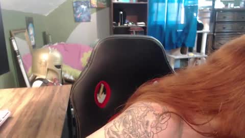Snapshot of astraeasiren chatting on October 3, 5:43 pm AstraeaSiren online show from October 3, 5:43 pm