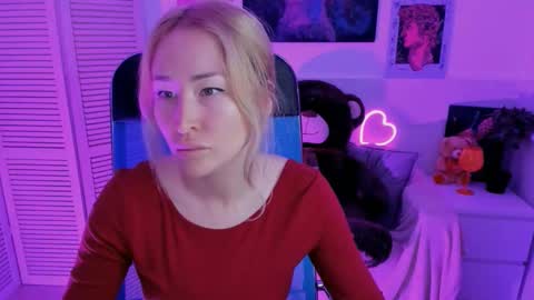 astramonroe online show from September 15, 4:56 am