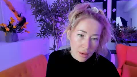 astramonroe online show from September 25, 1:31 am