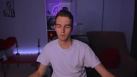 astren online show from November 13, 1:21 pm