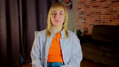 Lina online show from April 27, 7:28 am