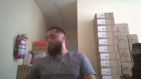 Snapshot of astro_boy_01 chatting on May 4, 8:27 pm astro_boy_01 online show from May 4, 8:27 pm