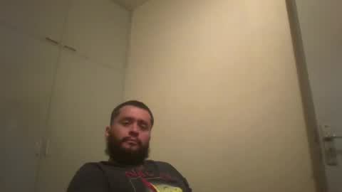 Snapshot of astro_boy_01 chatting on May 11, 2:50 am astro_boy_01 online show from May 11, 2:50 am