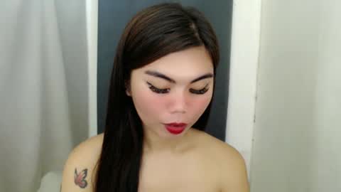 Snapshot of asuna_charming chatting on January 24, 3:02 pm asuna_charming online show from January 24, 3:02 pm