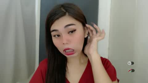 Snapshot of asuna_charming chatting on January 28, 10:23 am asuna_charming online show from January 28, 10:23 am