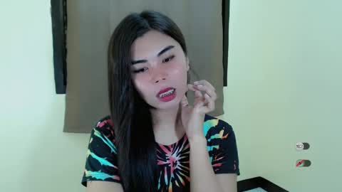 Snapshot of asuna_charming chatting on March 10, 6:45 pm asuna_charming online show from March 10, 6:45 pm