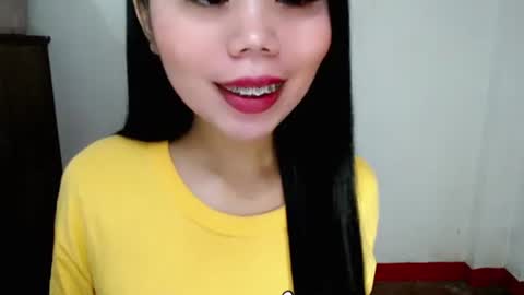 Snapshot of asuna_charming chatting on October 3, 4:15 pm asuna_charming online show from October 3, 4:15 pm