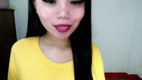 Snapshot of asuna_charming chatting on October 5, 5:55 pm asuna_charming online show from October 5, 5:55 pm