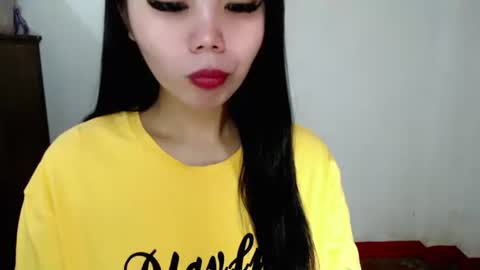 Snapshot of asuna_charming chatting on October 9, 2:37 pm asuna_charming online show from October 9, 2:37 pm