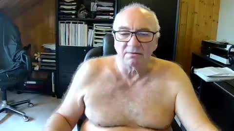 asusandy online show from January 4, 11:00 am