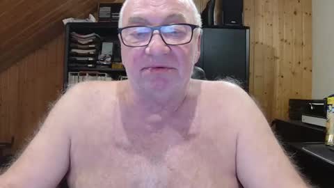 asusandy online show from February 22, 9:13 pm