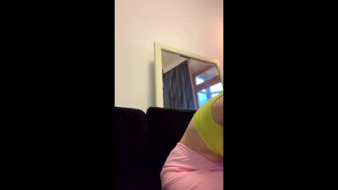 Snapshot of asya_new chatting on October 6, 4:21 am asya_new online show from October 6, 4:21 am