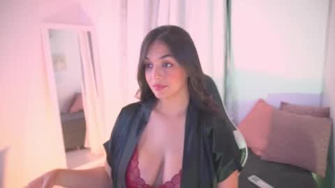 Snapshot of atena676 chatting on December 16, 12:59 am atena676 online show from December 16, 12:59 am