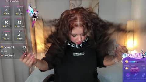 Snapshot of atena_cuteee chatting on January 18, 10:17 pm sofia online show from January 18, 10:17 pm