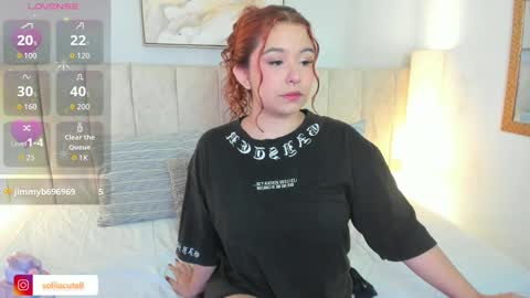 Snapshot of atena_cuteee chatting on October 7, 2:09 am sofia online show from October 7, 2:09 am