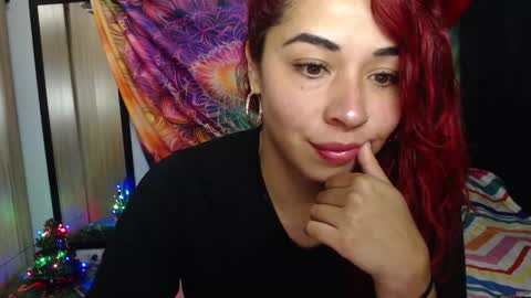 Snapshot of atena_messy chatting on December 15, 2:16 am atena messy online show from December 15, 2:16 am