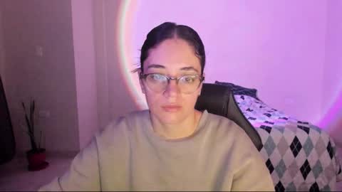 atenas online show from November 21, 9:30 am