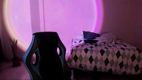 atenas online show from November 22, 9:30 am