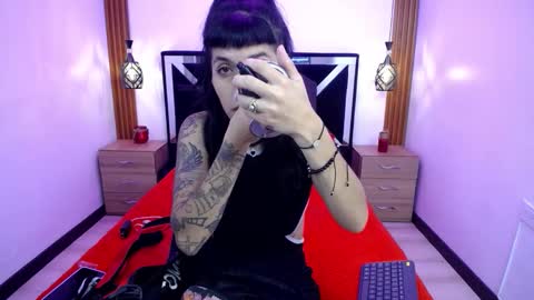 Snapshot of atenea_420 chatting on March 1, 1:02 pm COLOMBIA online show from March 1, 1:02 pm