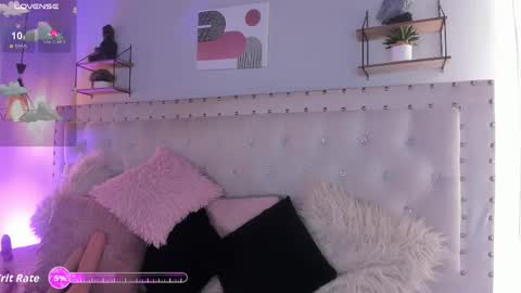 Snapshot of atenea_klett_ chatting on November 19, 2:50 pm ATENEA online show from November 19, 2:50 pm