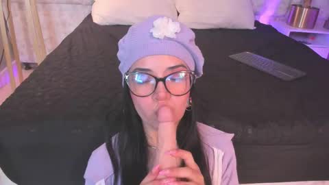 atenea velle online show from February 20, 1:55 pm