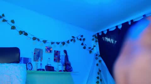 Snapshot of ateneasairce chatting on December 29, 3:24 pm Atenea online show from December 29, 3:24 pm