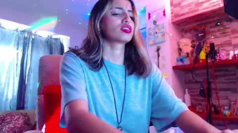 Snapshot of ateneasairce chatting on February 7, 3:52 pm Atenea online show from February 7, 3:52 pm