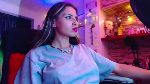 Snapshot of ateneasairce chatting on February 18, 11:19 pm Atenea online show from February 18, 11:19 pm