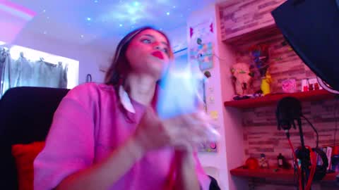 Snapshot of ateneasairce chatting on February 20, 2:57 pm Atenea online show from February 20, 2:57 pm