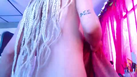 Snapshot of ateneasairce chatting on September 23, 1:25 pm Atenea online show from September 23, 1:25 pm