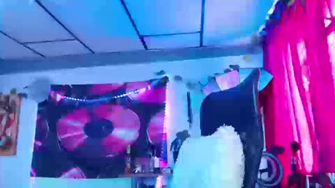 Snapshot of ateneasairce chatting on September 25, 1:59 pm Atenea online show from September 25, 1:59 pm