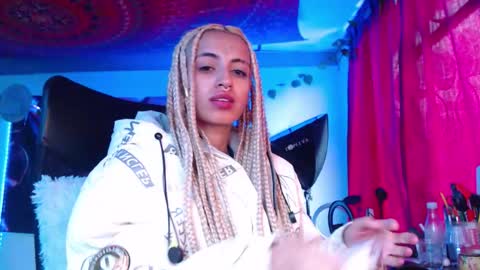 Snapshot of ateneasairce chatting on September 30, 12:54 pm Atenea online show from September 30, 12:54 pm