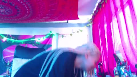 Snapshot of ateneasairce chatting on October 9, 2:04 pm Atenea online show from October 9, 2:04 pm