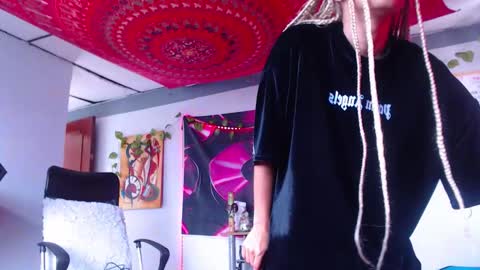 Snapshot of ateneasairce chatting on October 14, 12:50 pm Atenea online show from October 14, 12:50 pm