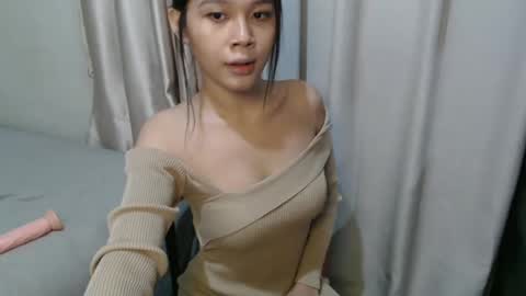 Snapshot of atheena_charm chatting on January 29, 5:02 pm Athena online show from January 29, 5:02 pm
