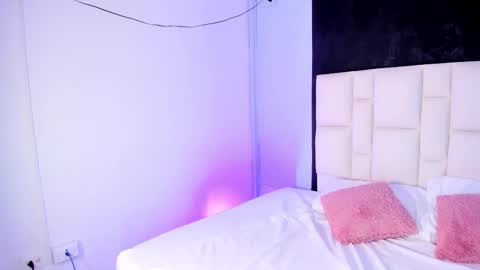 Snapshot of athenea__fox chatting on October 16, 11:55 am athenea__fox online show from October 16, 11:55 am