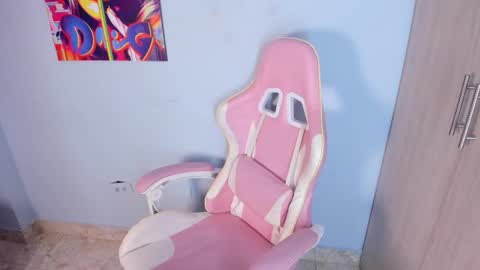 Snapshot of athenea__fox chatting on October 18, 11:55 am athenea__fox online show from October 18, 11:55 am