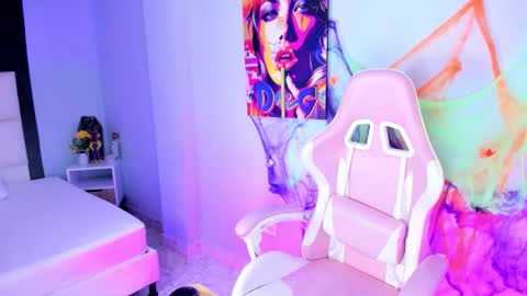 Snapshot of athenea__fox chatting on November 3, 11:44 am athenea__fox online show from November 3, 11:44 am