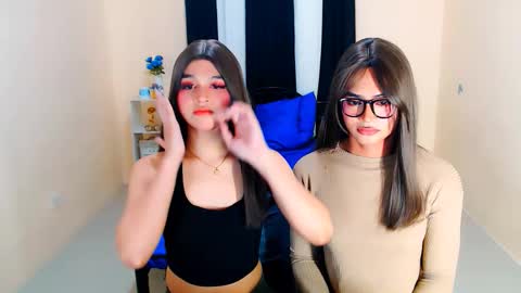 athisamoore online show from October 12, 1:59 am