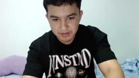 Snapshot of athleticboy2026 chatting on November 13, 2:10 am Robin online show from November 13, 2:10 am