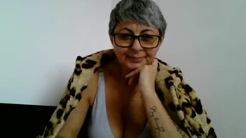 Snapshot of atikaarea chatting on December 2, 12:07 pm atikaarea online show from December 2, 12:07 pm