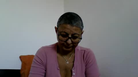 Snapshot of atikaarea chatting on January 14, 11:20 am atikaarea online show from January 14, 11:20 am