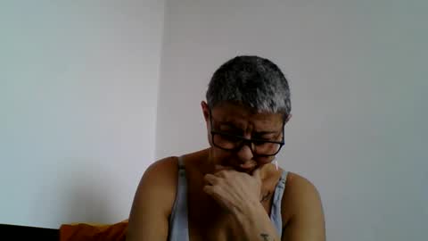 Snapshot of atikaarea chatting on February 4, 10:10 am atikaarea online show from February 4, 10:10 am