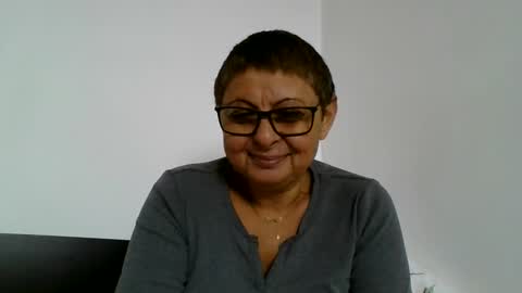 Snapshot of atikaarea chatting on October 3, 10:01 am atikaarea online show from October 3, 10:01 am